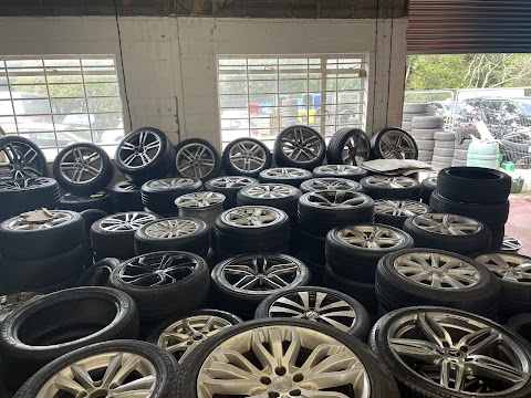 Coombe Tyres and Wheels