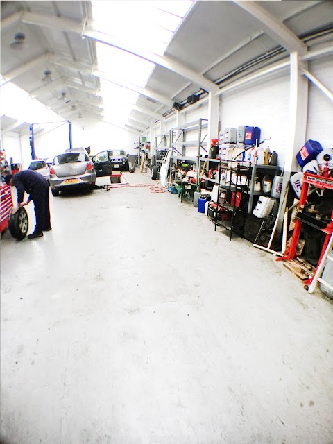 King Garage Walsall (Diagnostics, Repair, Service & MOT Test Centre)