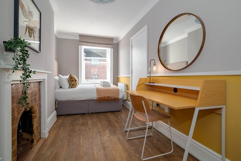 37 Doughty Street Serviced Apartments