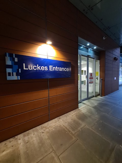 Royal London Hospital: Luckes Entrance