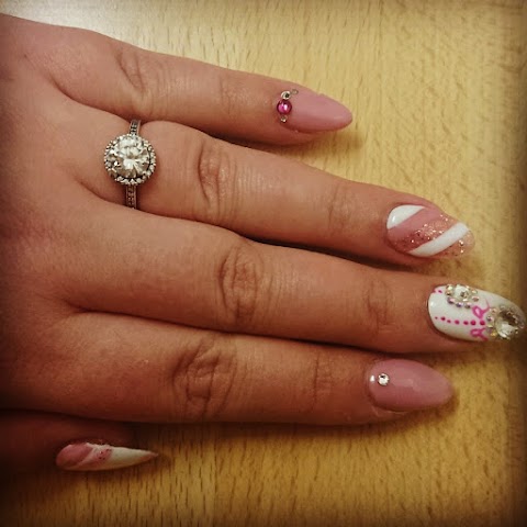 Glamour Nails