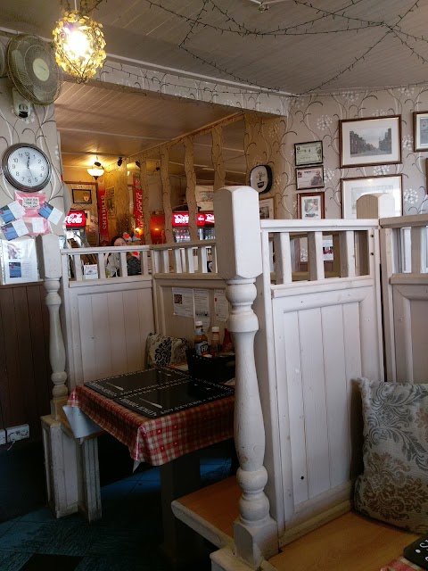 Crumpets Cafe