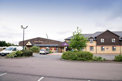 Premier Inn Bedford (Priory Marina) hotel