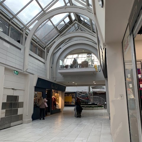 Dunnes Stores- Swan Centre