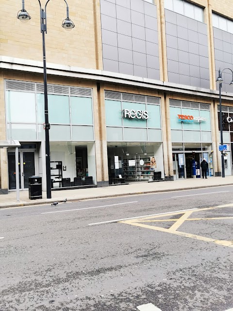 Regis Leeds Trinity