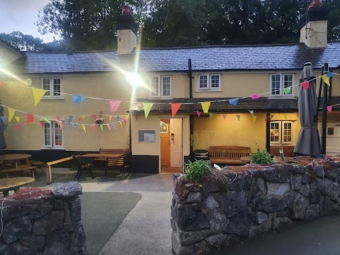 The Glan Yr Afon Inn