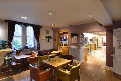 Holmfield Arms Hotel