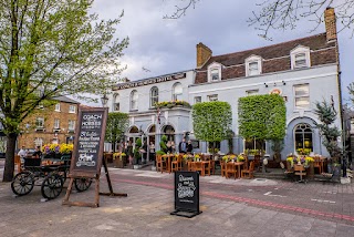 Coach & Horses Hotel, Kew