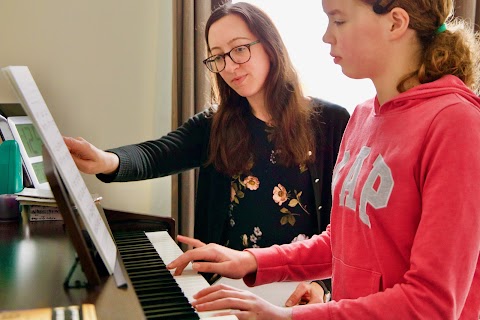Breakout Performing Arts - Private Piano, Singing & Acting Tuition