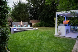 London Essex Outdoor Living Barnet (Hydropool Hertfordshire Swim Spas & Hot Tubs; Outdoor Kitchens; Pergolas; Garden Rooms)