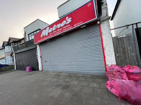 Metro’s Fried Chicken ( Hainault)