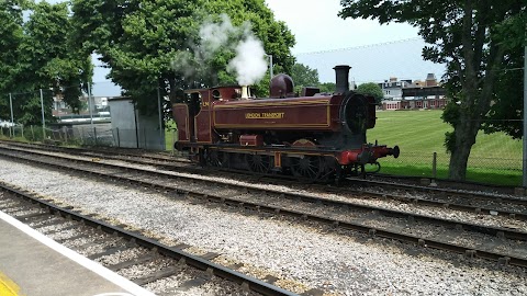 Dartmouth Steam Railway - (Paignton, Station)