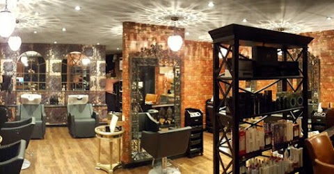 Gianna Zagni Salon