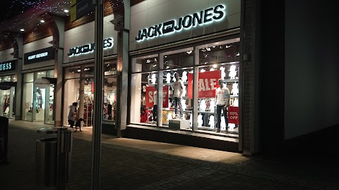 JACK & JONES