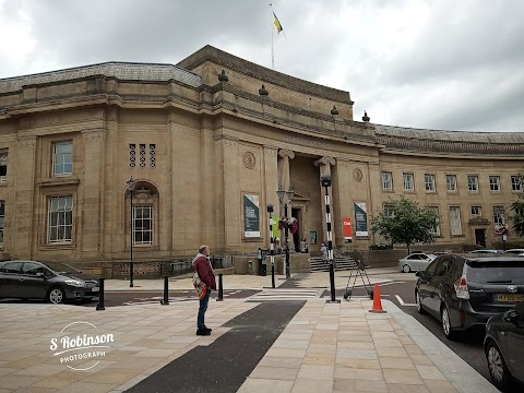 Bolton Museum Art Gallery & Aquarium