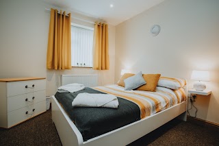 Select Short Stays - 1 & 2 Bedroom Serviced Apartments