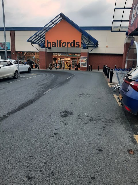 Halfords - Newry