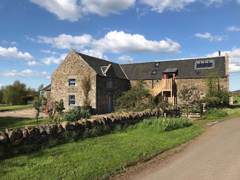 Hayloft Barn Edinburgh- self catering holiday accommodation for 4....rural chic