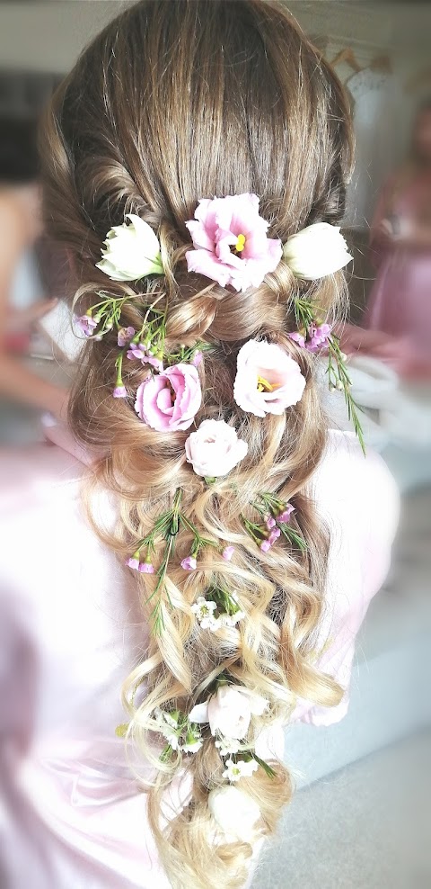 Bridal hair by Dani