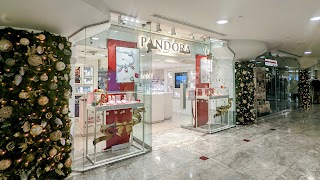 Pandora Canary Wharf