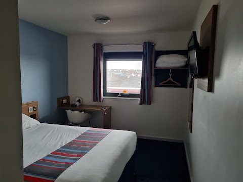 Travelodge Llanelli Central