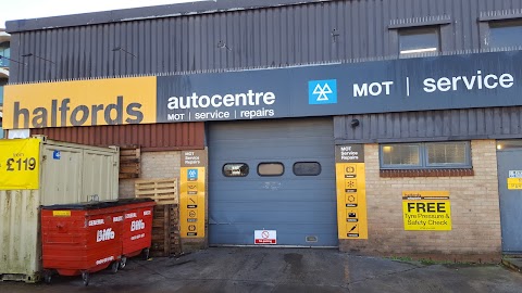 Halfords Autocentre (Woking)