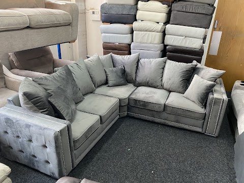 BIG BRANDS NEW - EX SOFAS AND BEDS