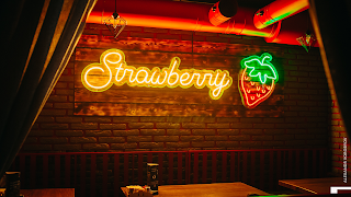 Strawberry Lounge