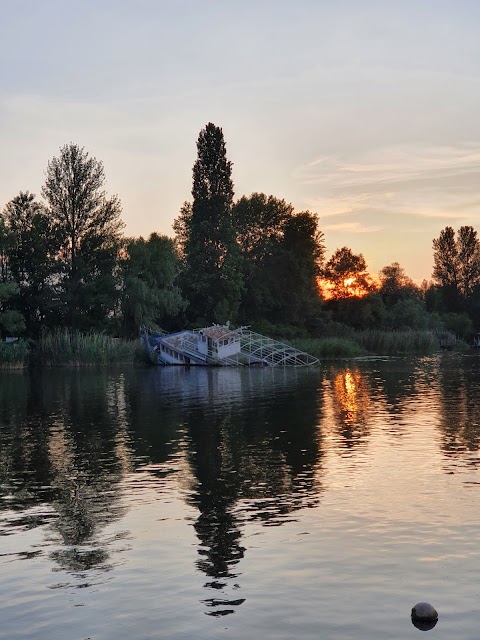 Яхт-клуб Стугна