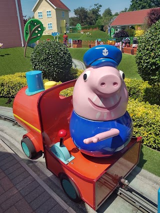 Grandpa Pig's Little Train