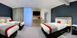 Holiday Inn Express London - Victoria, an IHG Hotel