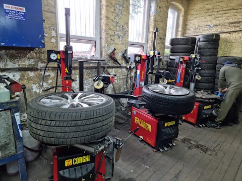 Xpress Tyres Ltd And 24/7 Mobile Tyres Fitting Manchester