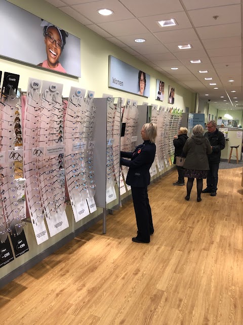 Specsavers Opticians and Audiologists - Crystal Peaks