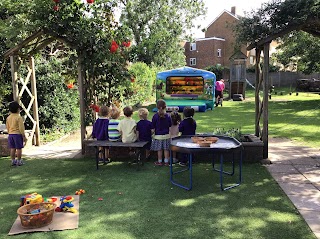 Riverside Nursery Schools, St Margarets Montessori Twickenham