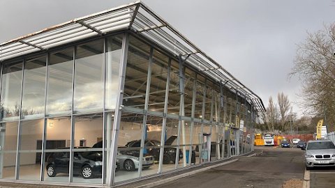 Barnet Car Center