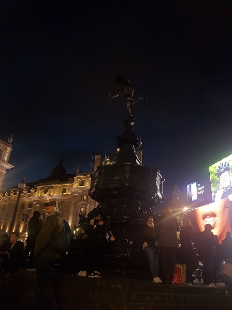 Piccadilly Circus