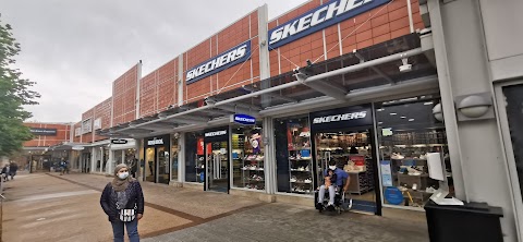 SKECHERS Factory Outlet