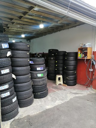 NEWBURY TYRES