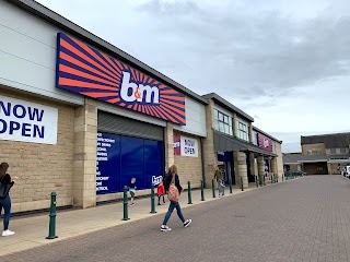 B&M Store