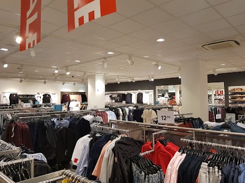 H&M