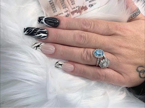 Top Nails in Hull