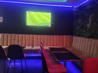 Hukka Me Up Lounge