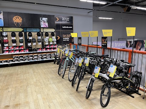 Halfords - Waterlooville