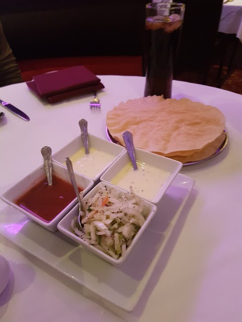 Le Raj Indian Cuisine