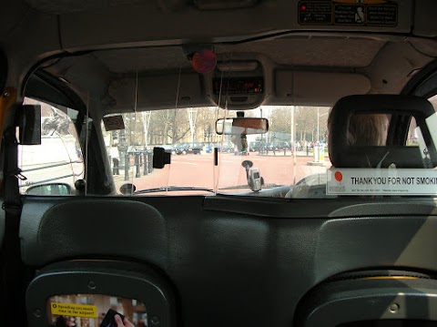 Hub Taxi Milton Keynes