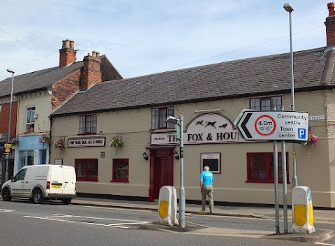 Fox & Hounds Public House