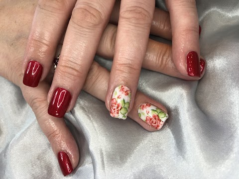 Annettes Nails at Revival Salons