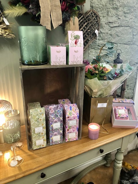 Woodland Flowers & Gifts