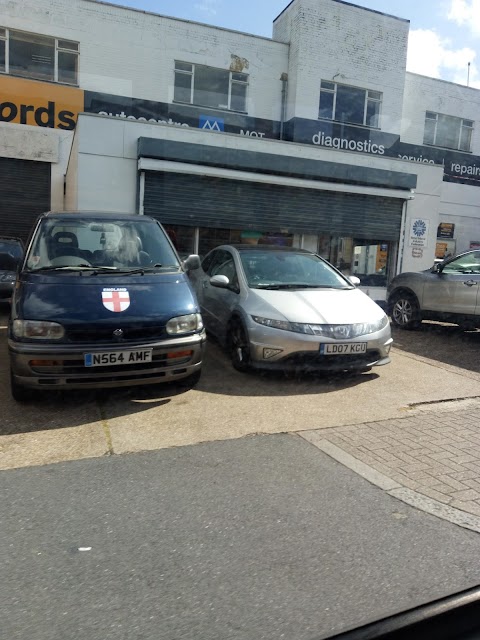 Halfords Autocentre Beckenham