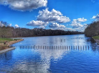 The Lakeside Café